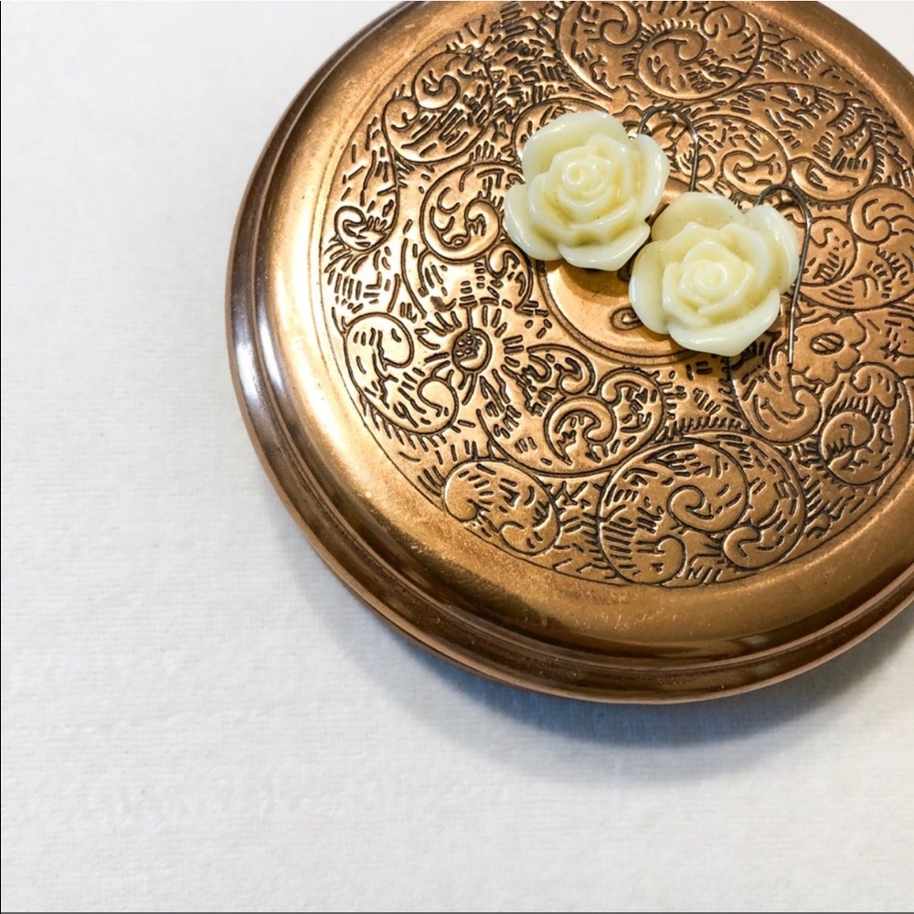 no brand | cream rose dangle earrings